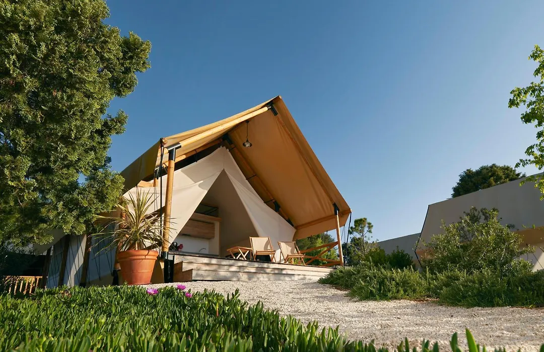 Arena One 99 Glamping-1